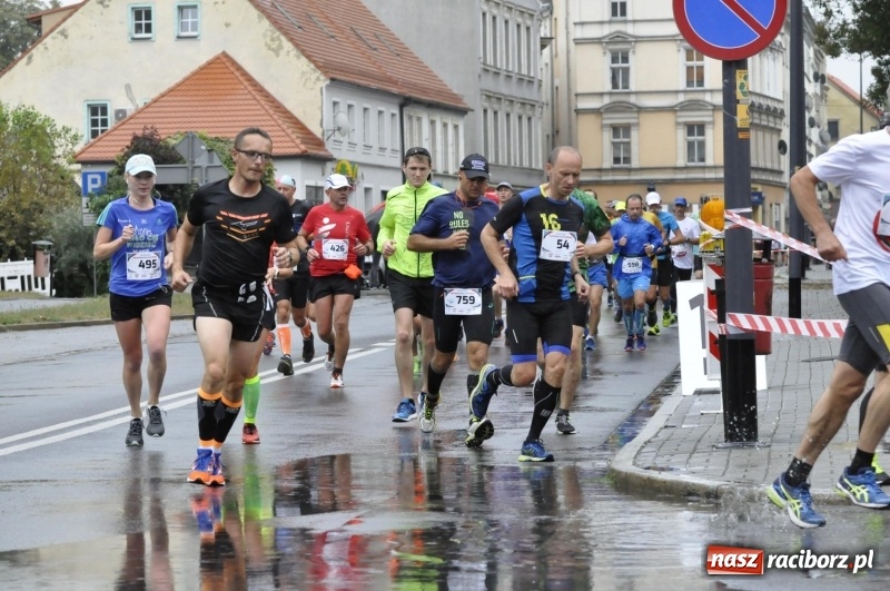 Zdjęcie w galerii na portalu naszraciborz.pl: Rafako Półmaraton na ulicach Raciborza FOTO i WIDEO wiadomości z regionu