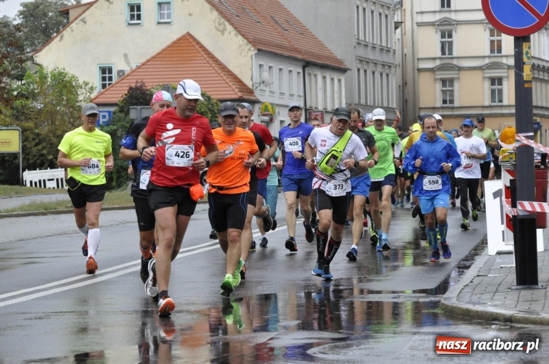 Zdjęcie w galerii na portalu naszraciborz.pl: Rafako Półmaraton na ulicach Raciborza FOTO i WIDEO wiadomości z regionu