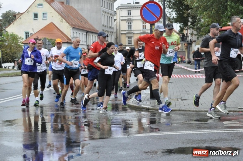 Zdjęcie w galerii na portalu naszraciborz.pl: Rafako Półmaraton na ulicach Raciborza FOTO i WIDEO wiadomości z regionu