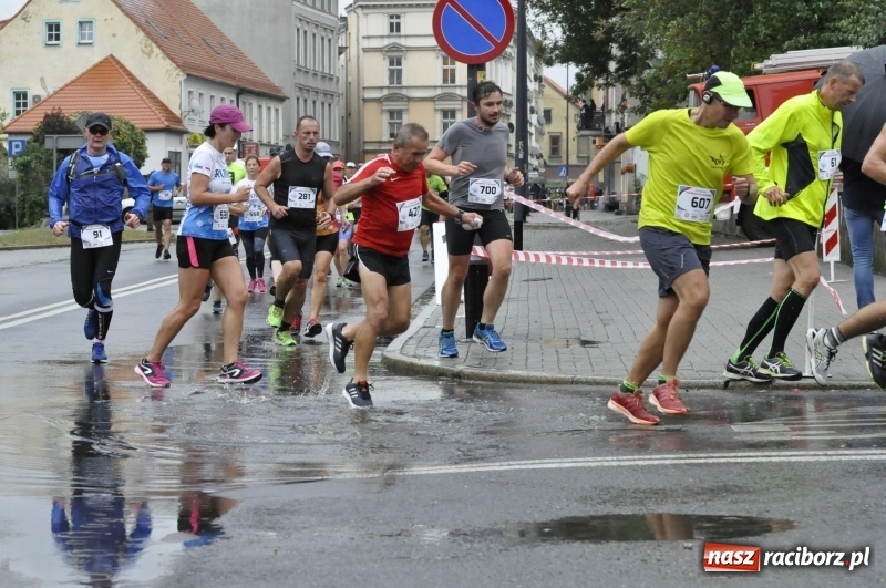 Zdjęcie w galerii na portalu naszraciborz.pl: Rafako Półmaraton na ulicach Raciborza FOTO i WIDEO wiadomości z regionu