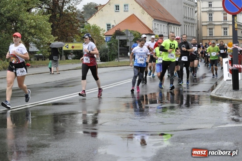 Zdjęcie w galerii na portalu naszraciborz.pl: Rafako Półmaraton na ulicach Raciborza FOTO i WIDEO wiadomości z regionu