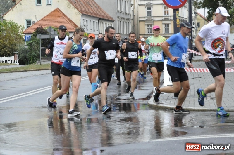 Zdjęcie w galerii na portalu naszraciborz.pl: Rafako Półmaraton na ulicach Raciborza FOTO i WIDEO wiadomości z regionu