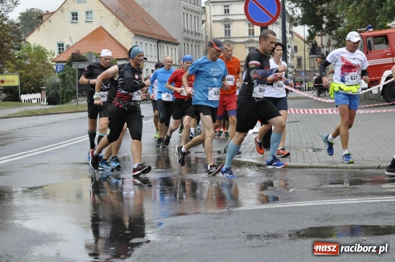 Zdjęcie w galerii na portalu naszraciborz.pl: Rafako Półmaraton na ulicach Raciborza FOTO i WIDEO wiadomości z regionu