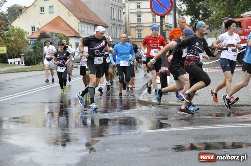 Zdjęcie w galerii na portalu naszraciborz.pl: Rafako Półmaraton na ulicach Raciborza FOTO i WIDEO wiadomości z regionu