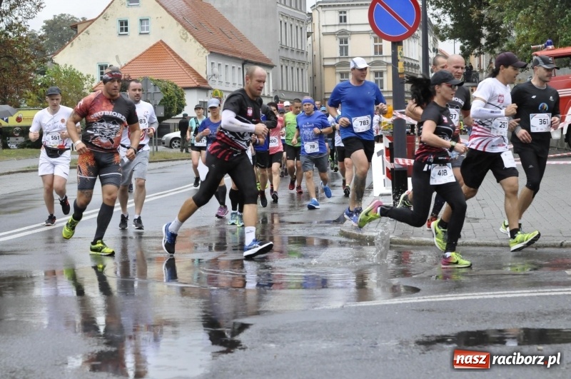 Zdjęcie w galerii na portalu naszraciborz.pl: Rafako Półmaraton na ulicach Raciborza FOTO i WIDEO wiadomości z regionu