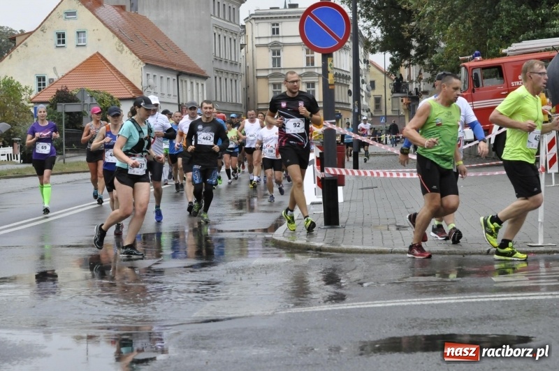 Zdjęcie w galerii na portalu naszraciborz.pl: Rafako Półmaraton na ulicach Raciborza FOTO i WIDEO wiadomości z regionu