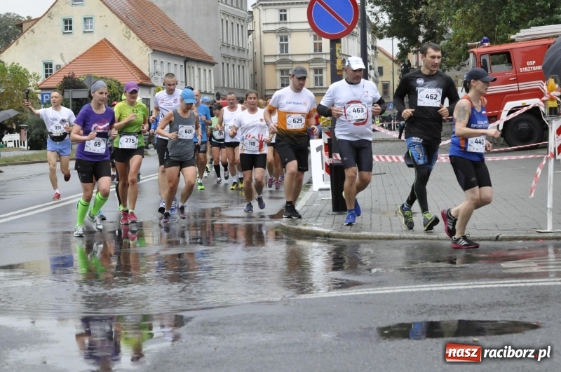 Zdjęcie w galerii na portalu naszraciborz.pl: Rafako Półmaraton na ulicach Raciborza FOTO i WIDEO wiadomości z regionu