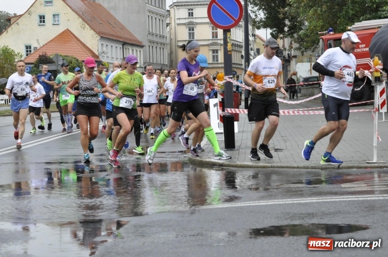 Zdjęcie w galerii na portalu naszraciborz.pl: Rafako Półmaraton na ulicach Raciborza FOTO i WIDEO wiadomości z regionu