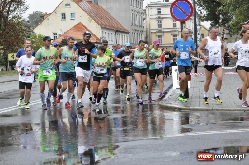 Zdjęcie w galerii na portalu naszraciborz.pl: Rafako Półmaraton na ulicach Raciborza FOTO i WIDEO wiadomości z regionu