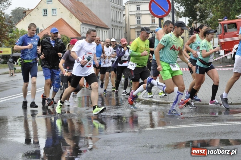 Zdjęcie w galerii na portalu naszraciborz.pl: Rafako Półmaraton na ulicach Raciborza FOTO i WIDEO wiadomości z regionu