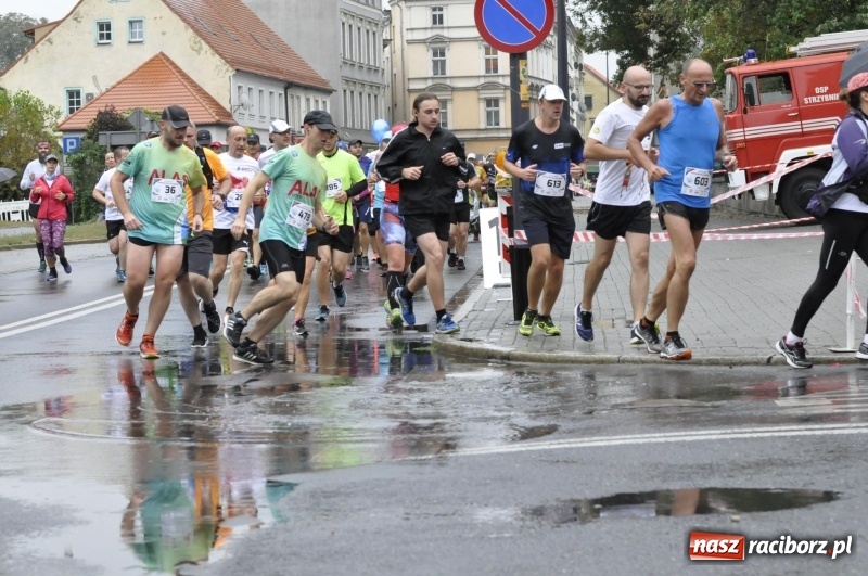 Zdjęcie w galerii na portalu naszraciborz.pl: Rafako Półmaraton na ulicach Raciborza FOTO i WIDEO wiadomości z regionu