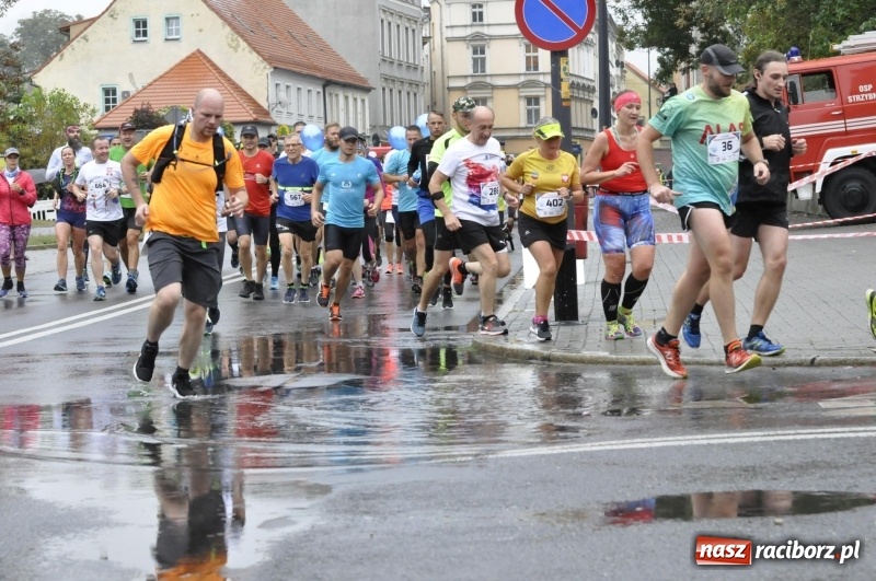Zdjęcie w galerii na portalu naszraciborz.pl: Rafako Półmaraton na ulicach Raciborza FOTO i WIDEO wiadomości z regionu