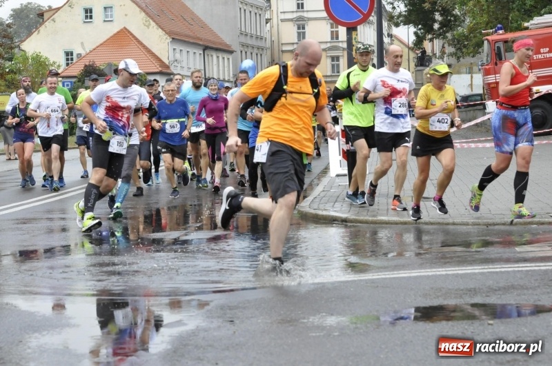 Zdjęcie w galerii na portalu naszraciborz.pl: Rafako Półmaraton na ulicach Raciborza FOTO i WIDEO wiadomości z regionu
