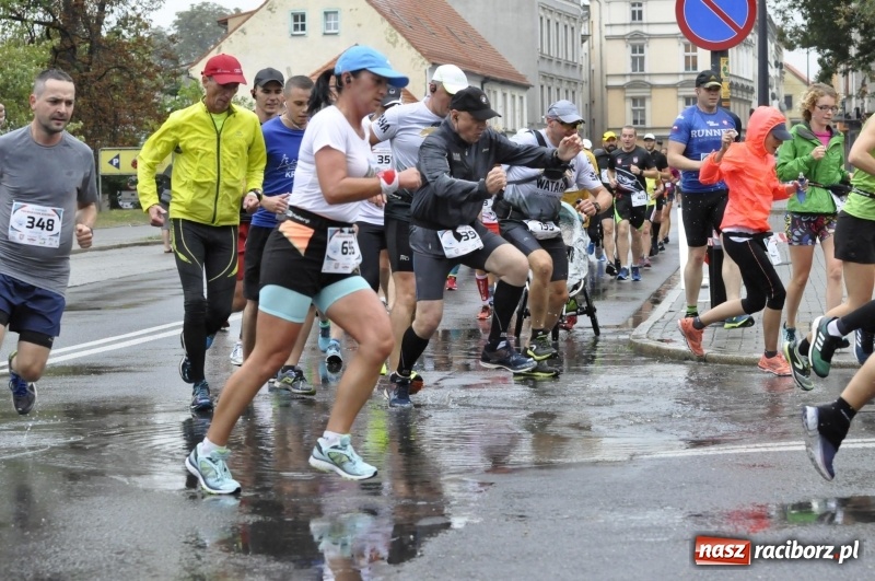 Zdjęcie w galerii na portalu naszraciborz.pl: Rafako Półmaraton na ulicach Raciborza FOTO i WIDEO wiadomości z regionu