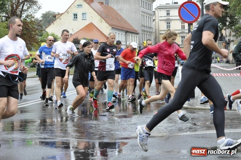 Zdjęcie w galerii na portalu naszraciborz.pl: Rafako Półmaraton na ulicach Raciborza FOTO i WIDEO wiadomości z regionu