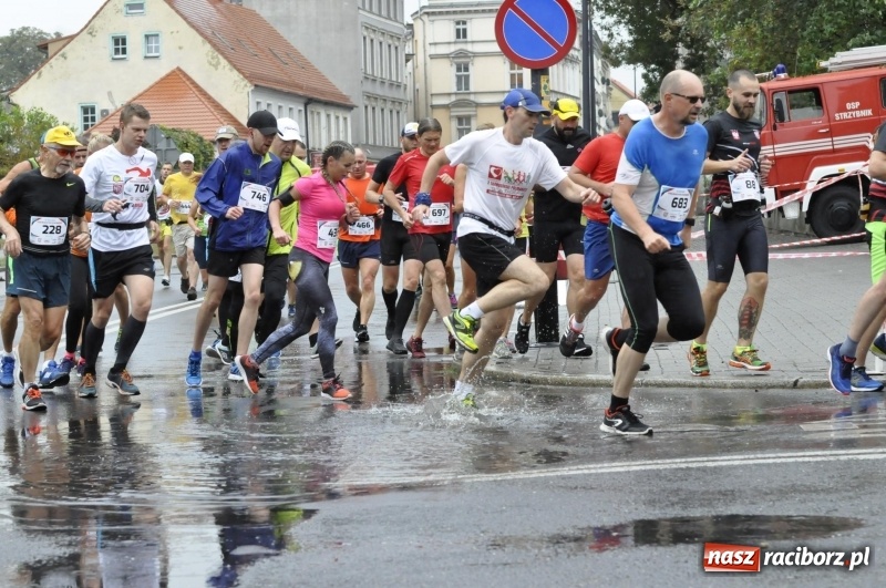Zdjęcie w galerii na portalu naszraciborz.pl: Rafako Półmaraton na ulicach Raciborza FOTO i WIDEO wiadomości z regionu