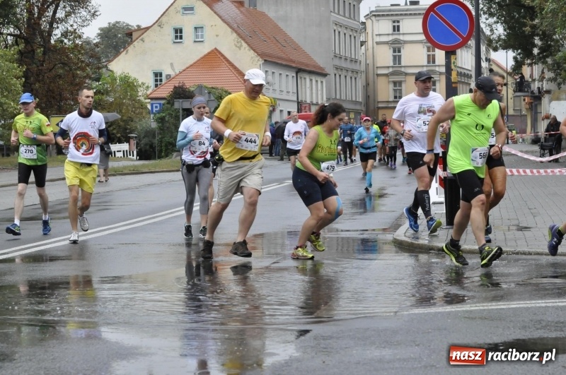 Zdjęcie w galerii na portalu naszraciborz.pl: Rafako Półmaraton na ulicach Raciborza FOTO i WIDEO wiadomości z regionu