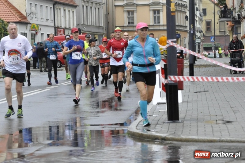 Zdjęcie w galerii na portalu naszraciborz.pl: Rafako Półmaraton na ulicach Raciborza FOTO i WIDEO wiadomości z regionu
