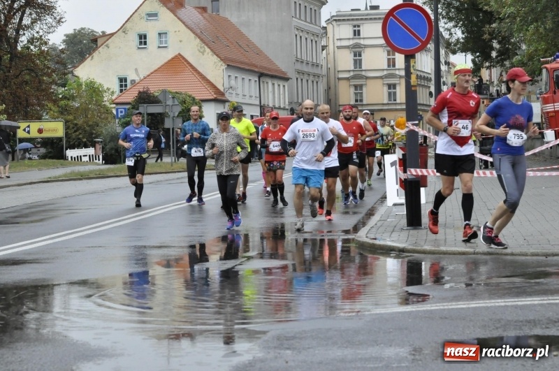 Zdjęcie w galerii na portalu naszraciborz.pl: Rafako Półmaraton na ulicach Raciborza FOTO i WIDEO wiadomości z regionu