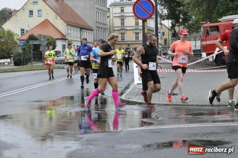 Zdjęcie w galerii na portalu naszraciborz.pl: Rafako Półmaraton na ulicach Raciborza FOTO i WIDEO wiadomości z regionu