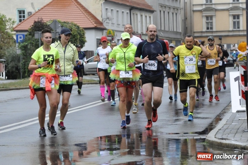 Zdjęcie w galerii na portalu naszraciborz.pl: Rafako Półmaraton na ulicach Raciborza FOTO i WIDEO wiadomości z regionu