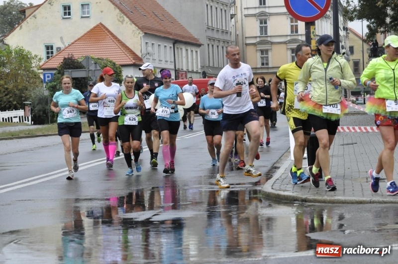 Zdjęcie w galerii na portalu naszraciborz.pl: Rafako Półmaraton na ulicach Raciborza FOTO i WIDEO wiadomości z regionu