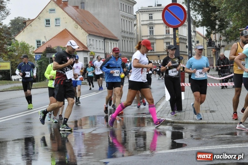 Zdjęcie w galerii na portalu naszraciborz.pl: Rafako Półmaraton na ulicach Raciborza FOTO i WIDEO wiadomości z regionu