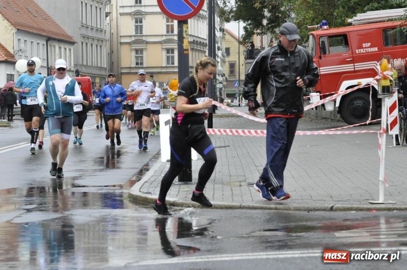 Zdjęcie w galerii na portalu naszraciborz.pl: Rafako Półmaraton na ulicach Raciborza FOTO i WIDEO wiadomości z regionu