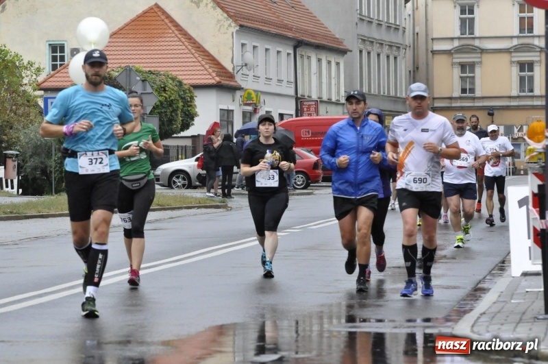 Zdjęcie w galerii na portalu naszraciborz.pl: Rafako Półmaraton na ulicach Raciborza FOTO i WIDEO wiadomości z regionu