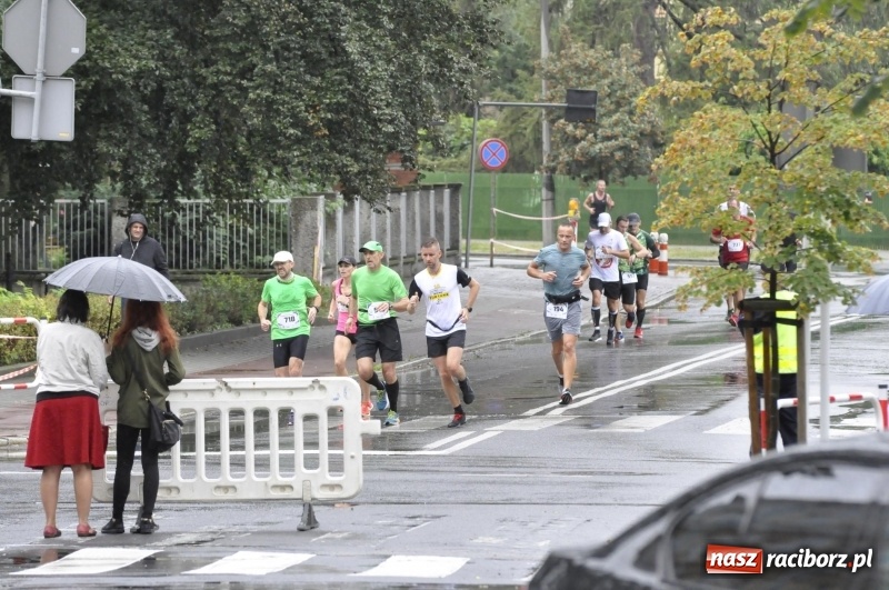 Zdjęcie w galerii na portalu naszraciborz.pl: Rafako Półmaraton na ulicach Raciborza FOTO i WIDEO wiadomości z regionu