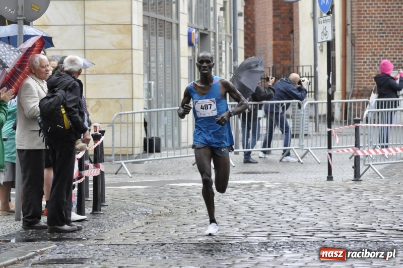 Zdjęcie w galerii na portalu naszraciborz.pl: Rafako Półmaraton na ulicach Raciborza FOTO i WIDEO wiadomości z regionu
