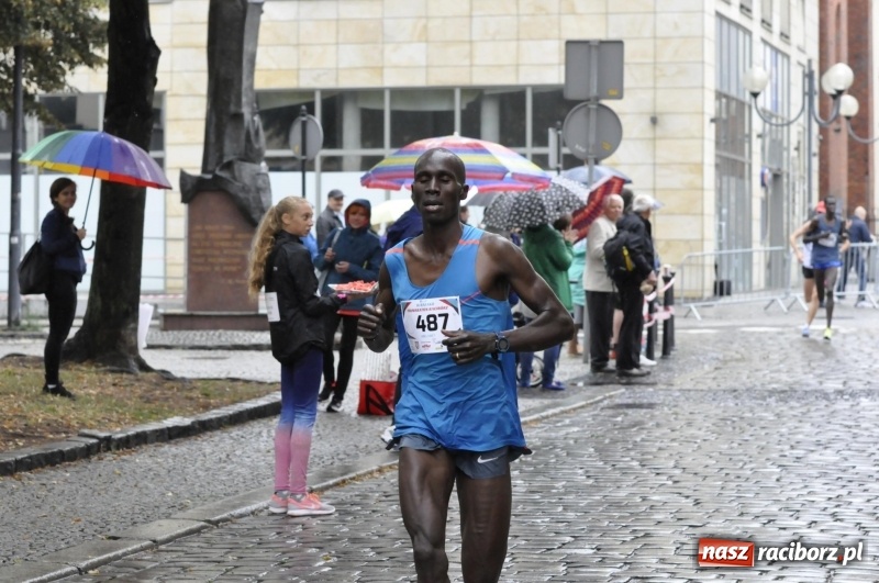Zdjęcie w galerii na portalu naszraciborz.pl: Rafako Półmaraton na ulicach Raciborza FOTO i WIDEO wiadomości z regionu