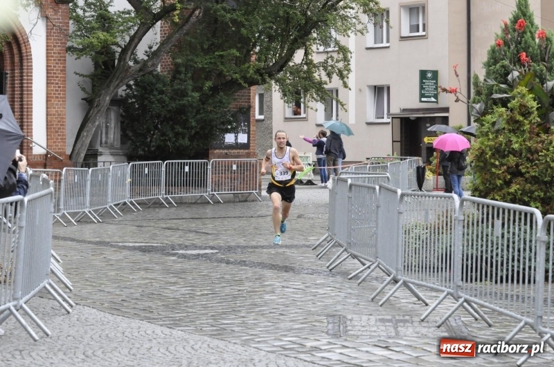 Zdjęcie w galerii na portalu naszraciborz.pl: Rafako Półmaraton na ulicach Raciborza FOTO i WIDEO wiadomości z regionu