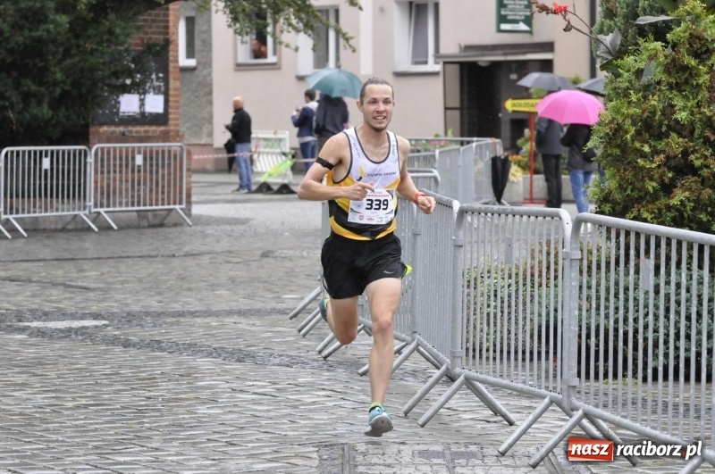Zdjęcie w galerii na portalu naszraciborz.pl: Rafako Półmaraton na ulicach Raciborza FOTO i WIDEO wiadomości z regionu