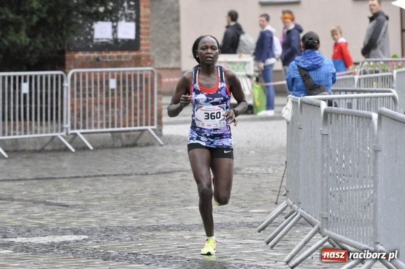 Zdjęcie w galerii na portalu naszraciborz.pl: Rafako Półmaraton na ulicach Raciborza FOTO i WIDEO wiadomości z regionu