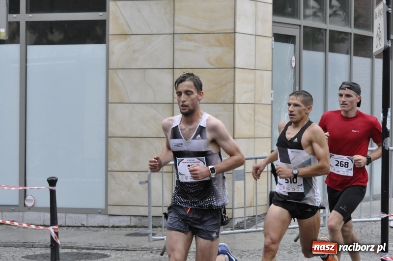 Zdjęcie w galerii na portalu naszraciborz.pl: Rafako Półmaraton na ulicach Raciborza FOTO i WIDEO wiadomości z regionu