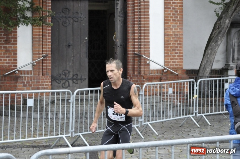 Zdjęcie w galerii na portalu naszraciborz.pl: Rafako Półmaraton na ulicach Raciborza FOTO i WIDEO wiadomości z regionu