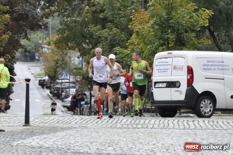 Zdjęcie w galerii na portalu naszraciborz.pl: Rafako Półmaraton na ulicach Raciborza FOTO i WIDEO wiadomości z regionu