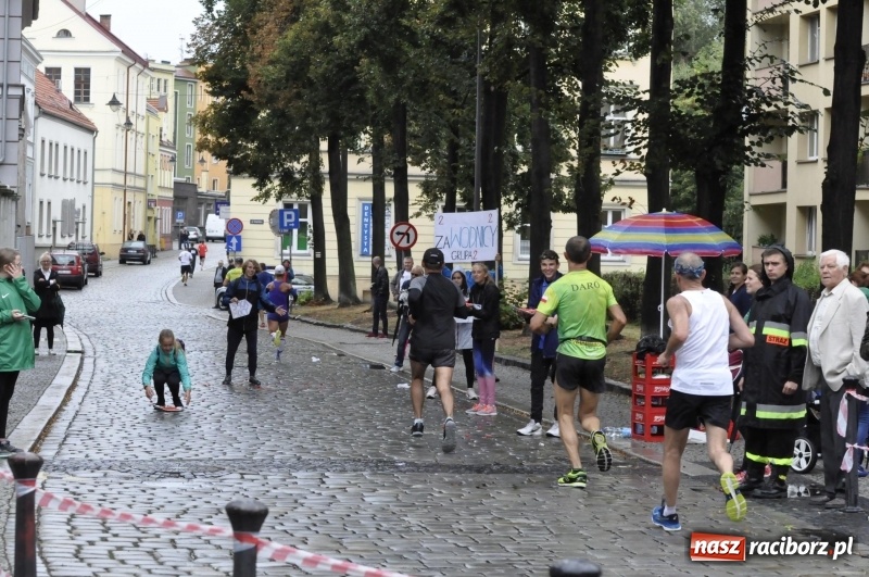Zdjęcie w galerii na portalu naszraciborz.pl: Rafako Półmaraton na ulicach Raciborza FOTO i WIDEO wiadomości z regionu
