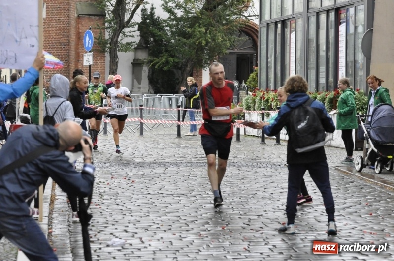 Zdjęcie w galerii na portalu naszraciborz.pl: Rafako Półmaraton na ulicach Raciborza FOTO i WIDEO wiadomości z regionu