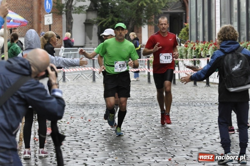 Zdjęcie w galerii na portalu naszraciborz.pl: Rafako Półmaraton na ulicach Raciborza FOTO i WIDEO wiadomości z regionu