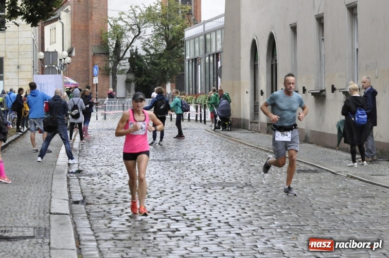 Zdjęcie w galerii na portalu naszraciborz.pl: Rafako Półmaraton na ulicach Raciborza FOTO i WIDEO wiadomości z regionu