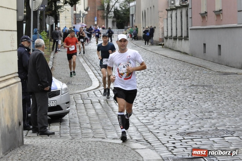 Zdjęcie w galerii na portalu naszraciborz.pl: Rafako Półmaraton na ulicach Raciborza FOTO i WIDEO wiadomości z regionu