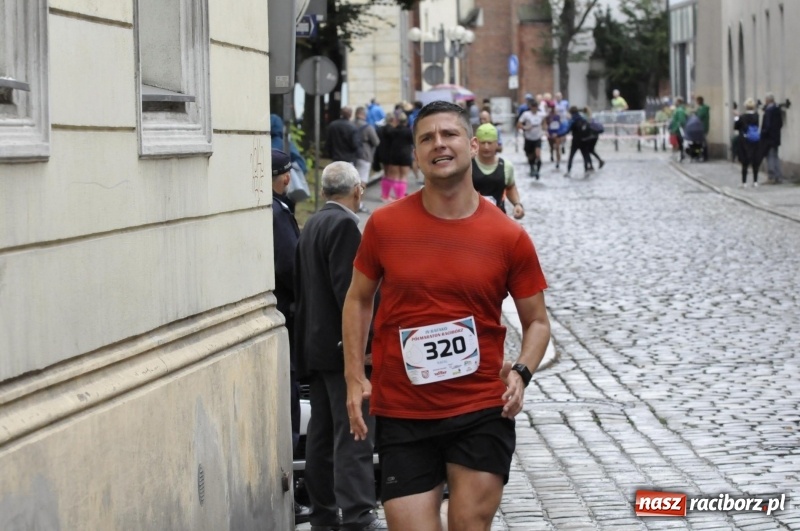Zdjęcie w galerii na portalu naszraciborz.pl: Rafako Półmaraton na ulicach Raciborza FOTO i WIDEO wiadomości z regionu