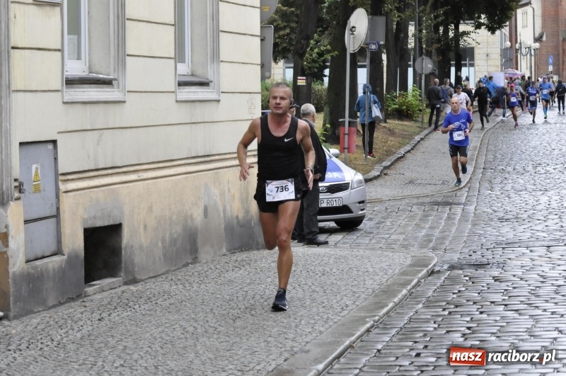 Zdjęcie w galerii na portalu naszraciborz.pl: Rafako Półmaraton na ulicach Raciborza FOTO i WIDEO wiadomości z regionu