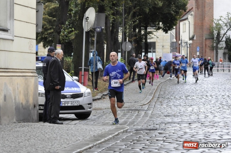Zdjęcie w galerii na portalu naszraciborz.pl: Rafako Półmaraton na ulicach Raciborza FOTO i WIDEO wiadomości z regionu