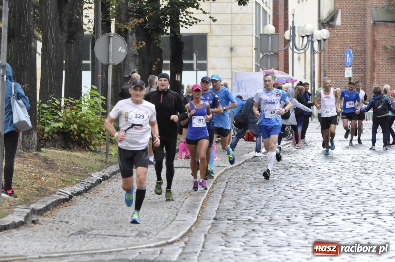 Zdjęcie w galerii na portalu naszraciborz.pl: Rafako Półmaraton na ulicach Raciborza FOTO i WIDEO wiadomości z regionu