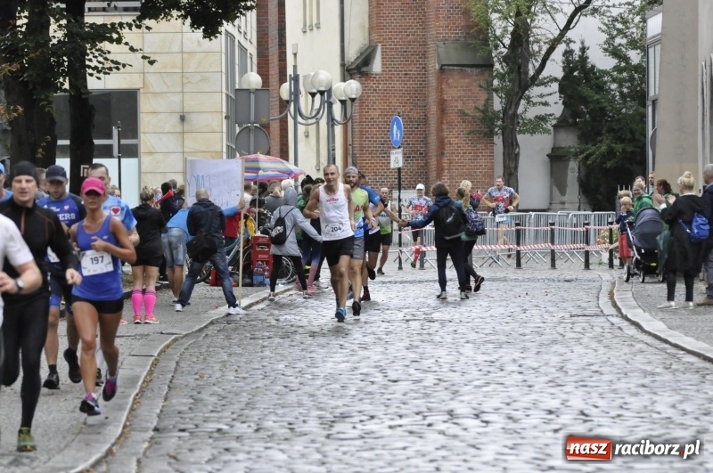 Zdjęcie w galerii na portalu naszraciborz.pl: Rafako Półmaraton na ulicach Raciborza FOTO i WIDEO wiadomości z regionu