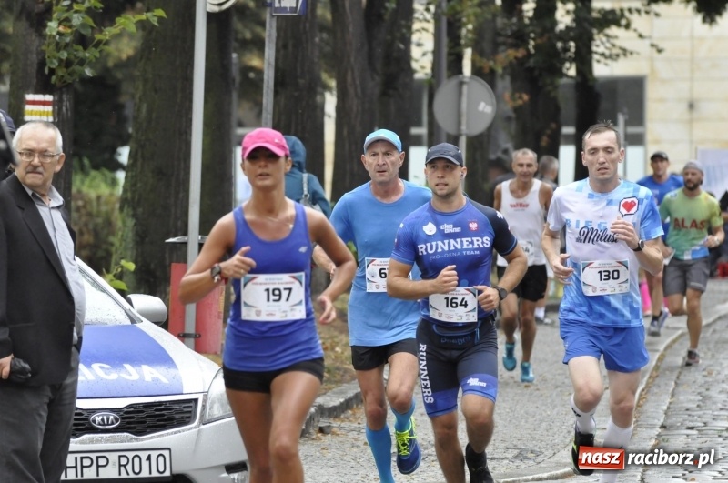 Zdjęcie w galerii na portalu naszraciborz.pl: Rafako Półmaraton na ulicach Raciborza FOTO i WIDEO wiadomości z regionu