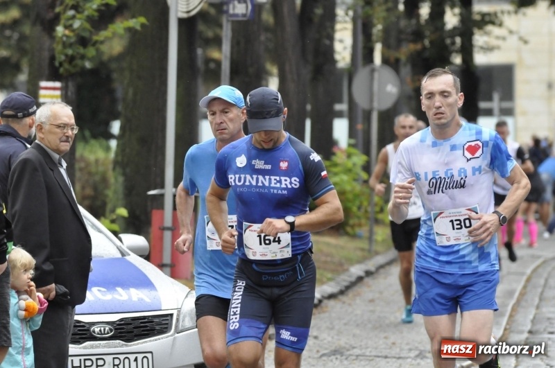 Zdjęcie w galerii na portalu naszraciborz.pl: Rafako Półmaraton na ulicach Raciborza FOTO i WIDEO wiadomości z regionu